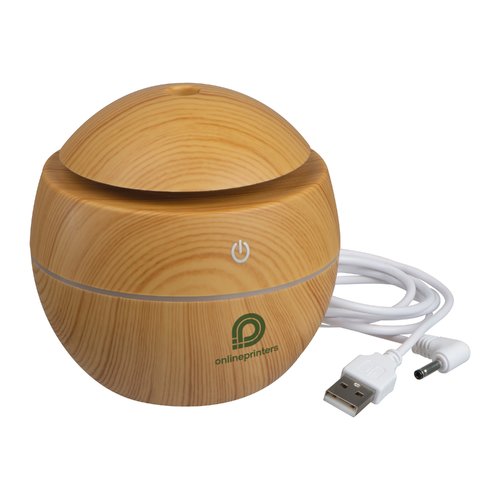 Holzfarbener Luftbefeuchter in Kugelform mit USB-Kabel.