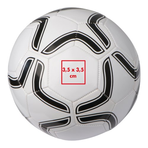 Weier Fuball in Turniergre aus Kunststoff.