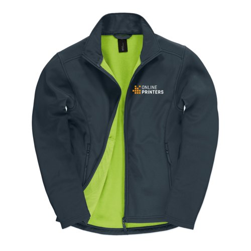 Marineblaue Softshelljacke aus Polyester und Elasthan mit Reiverschlssen.