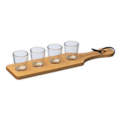 Helles Holz Schnapsglser-Set mit Holztablett und vier Glsern.