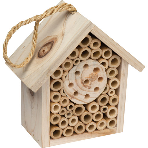 Beige Insektenhotel aus Holz mit Aufhngevorrichtung.