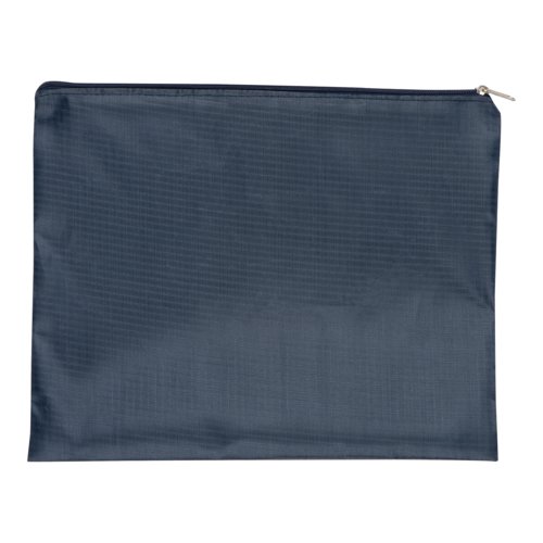 Dunkelblaues Travelset aus Textil, vierteilig, mit Reiverschluss.