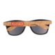 Sonnenbrille mit Kunststoffrahmen und Bgeln aus Kork.