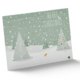 Gr�ner Papier-Adventskalender mit nummerierten T�rchen.